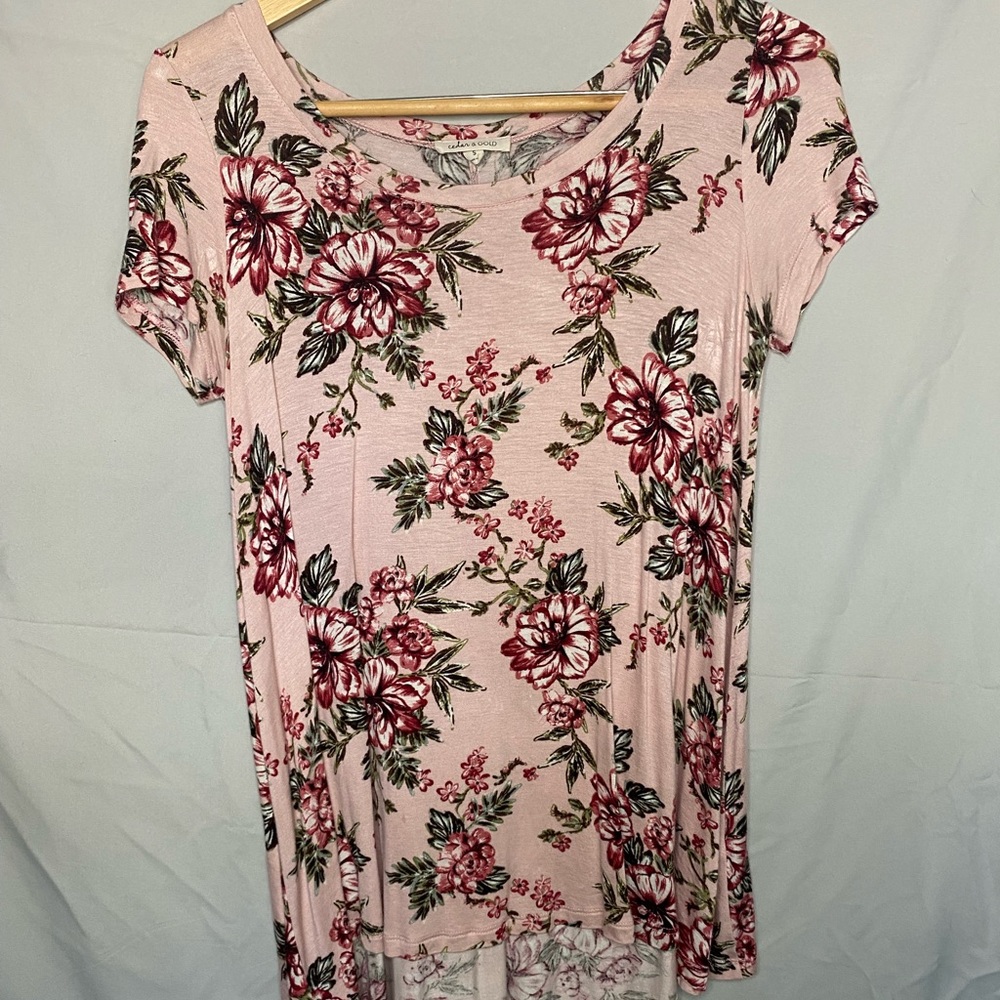 Cedar & Gold flowy floral shirt